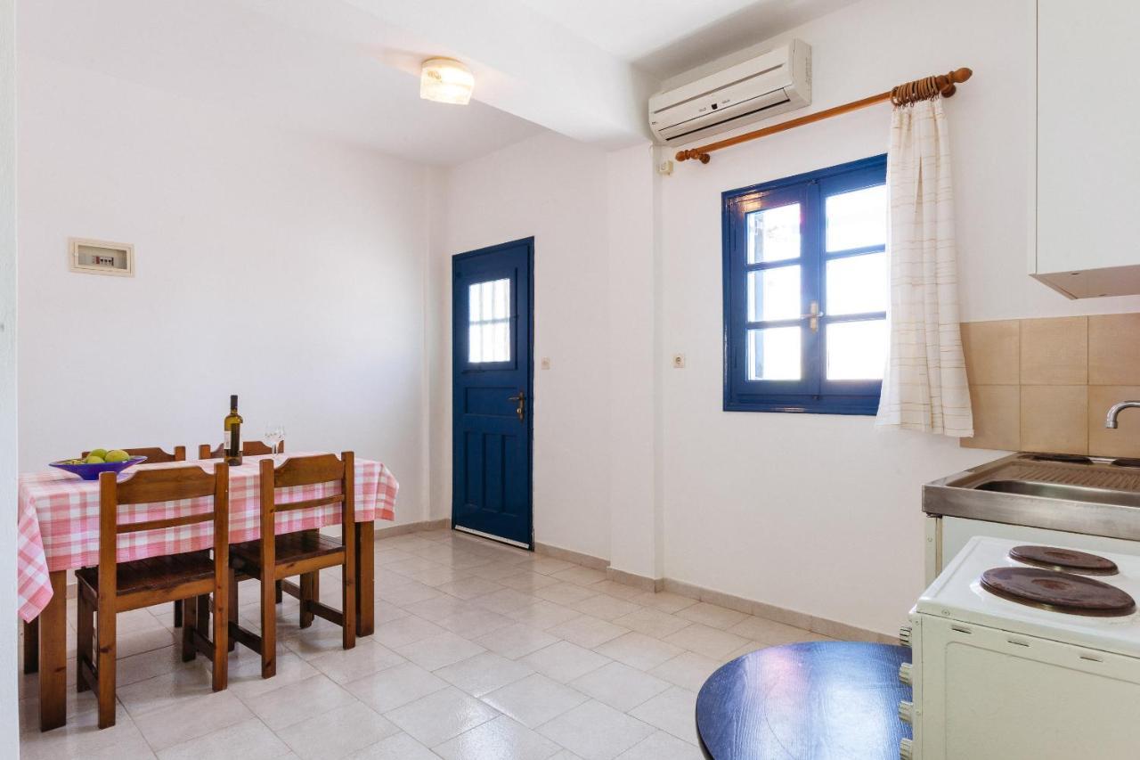 פריבולוס Thalassitis Coastal Apartments מראה חיצוני תמונה